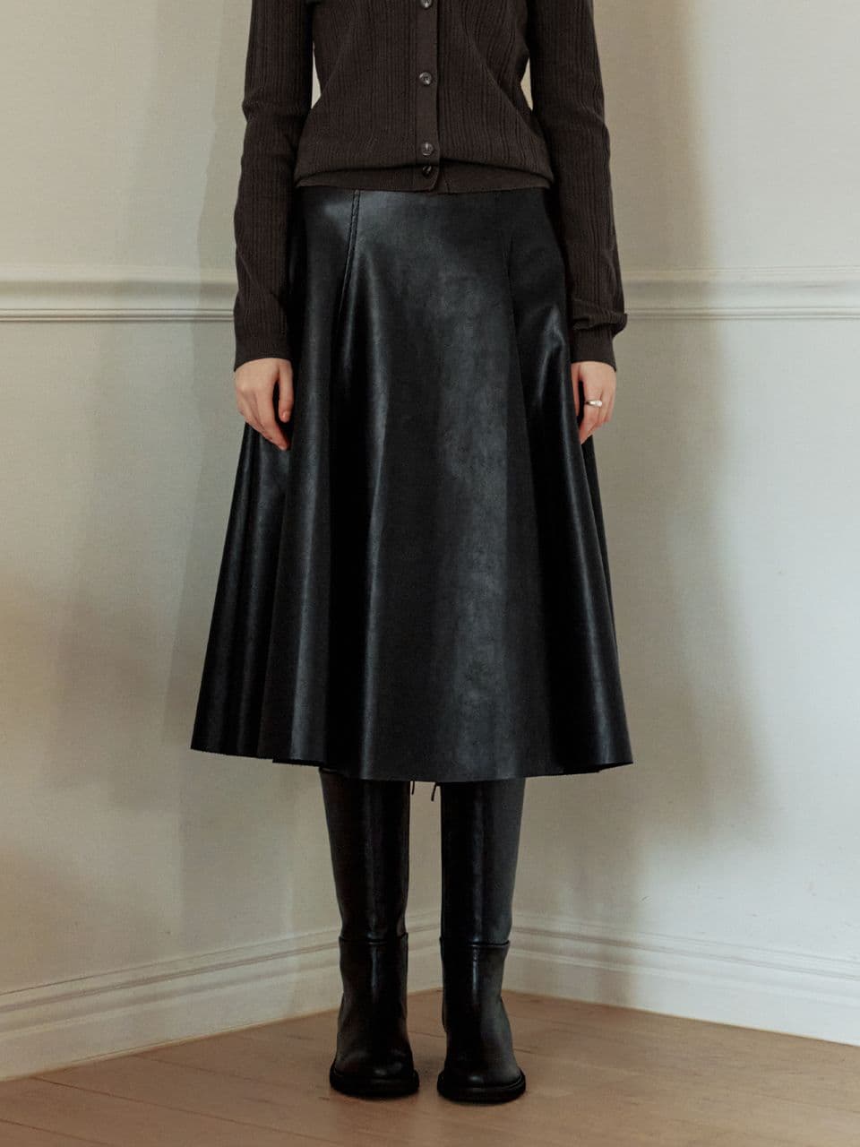 레더 에이라인 플레어 스커트 LEATHER A LINE FLARE SKIRT