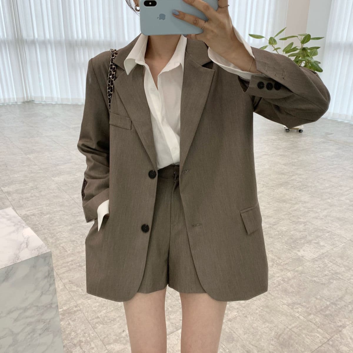 (당일출고/set) 카라 긴팔 하객룩 연말룩 루즈핏 오버핏 데일리 심플 자켓 블레이저 A라인 밴딩 반바지 셋업 수트 투피스 세트 3color