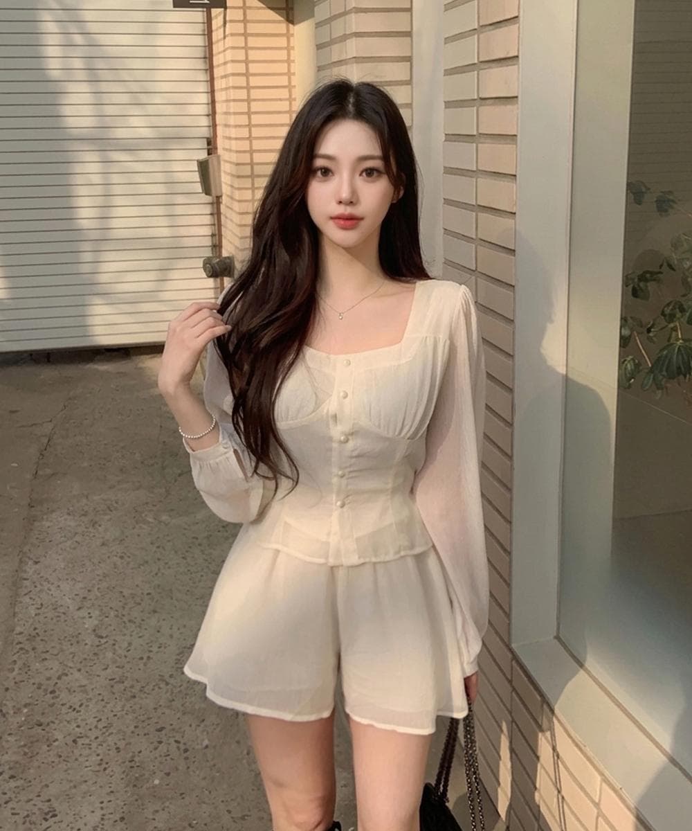 *반팔&긴팔* 시스루 스퀘어넥 슬림 블라우스 + 플레어 숏 팬츠 투피스 세트 셋업 셔링 A라인 밴딩 바지 봄 간절기 데이트룩 하객룩 3COL