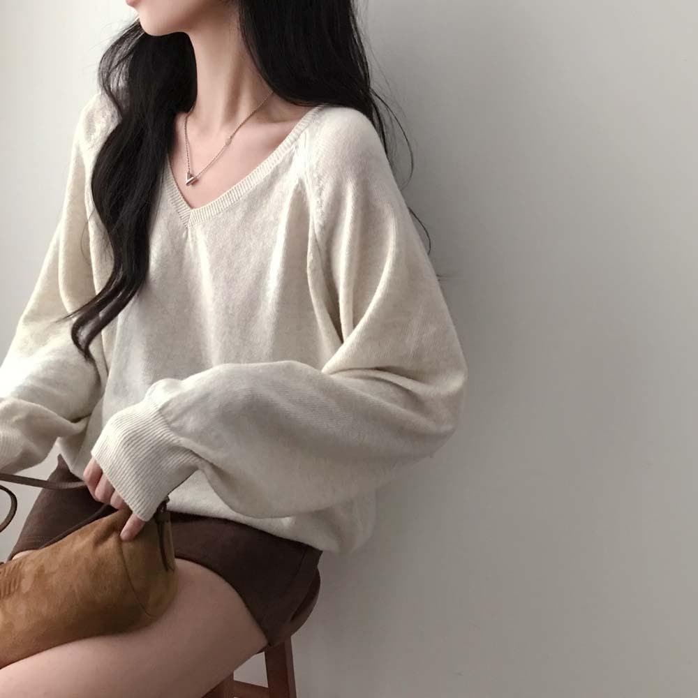 가벼운데 따뜻한,컬러링 데일리 루즈핏 울 브이넥 니트