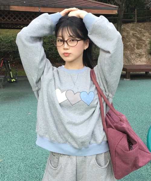 Heart Patch Sweatshirt Gray Blue