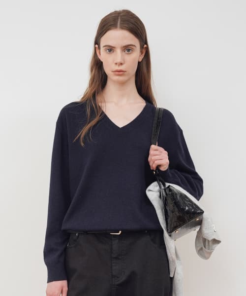 ESSENTIAL CASH BLEND V-NECK KNIT_NAVY