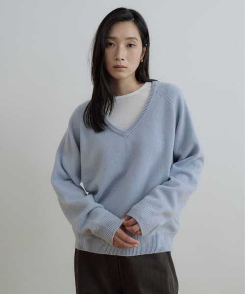 deep v-neck wool knit-sky blue