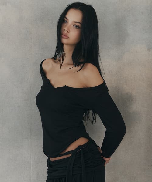 Sabine Basic Long Sleeve Top (Black)