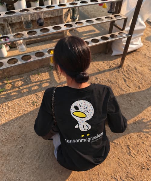 안녕자두야X탄산 윙크 꼬꼬 롱슬리브 (블랙)