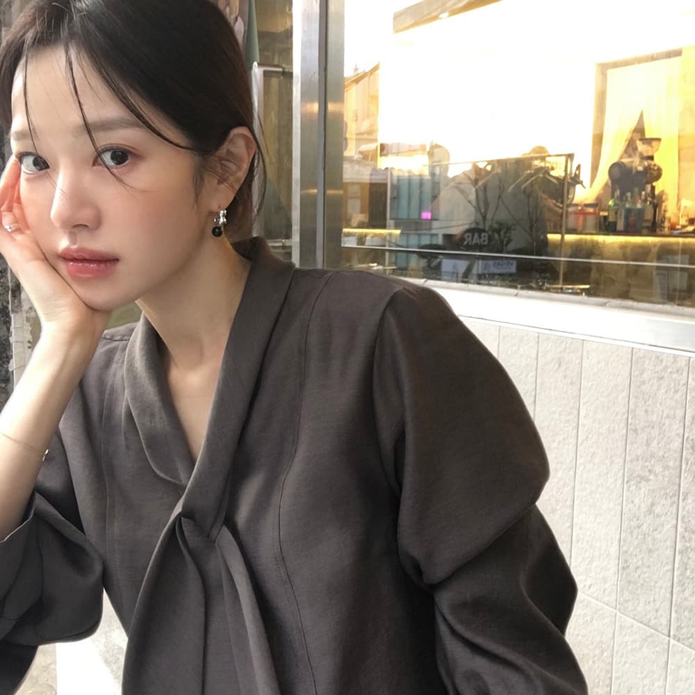 [11차] Draped tie blouse_brown