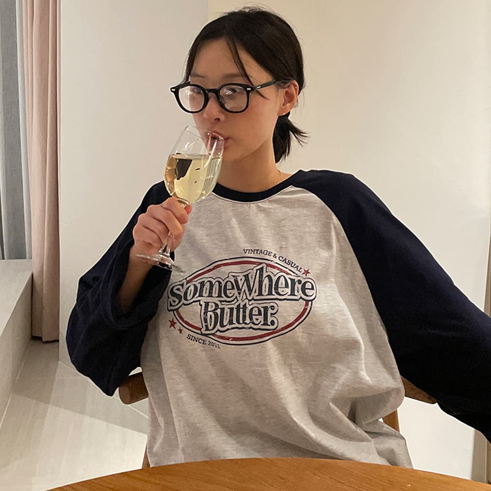 [김가을 Pick] [23th] Wave Logo Raglan Long Top - White Melange(Navy)