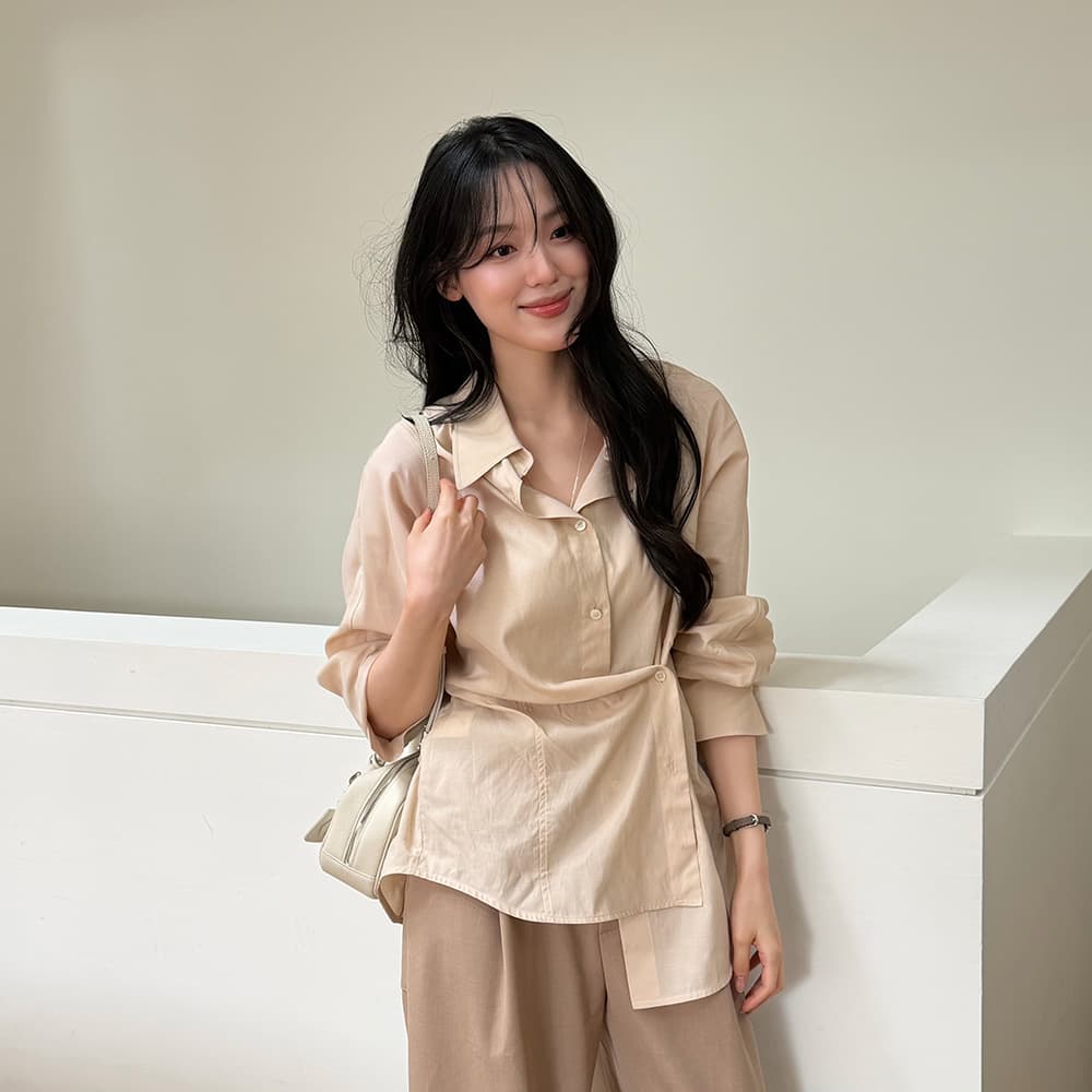 라인 사이드 버튼 셔츠 (Peach Beige)