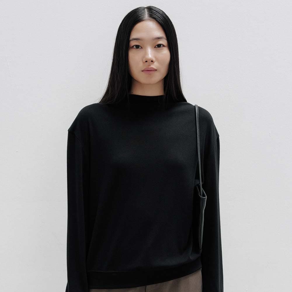 [2차 10/16 예약배송] Loose Mock Neck Tee (Black)