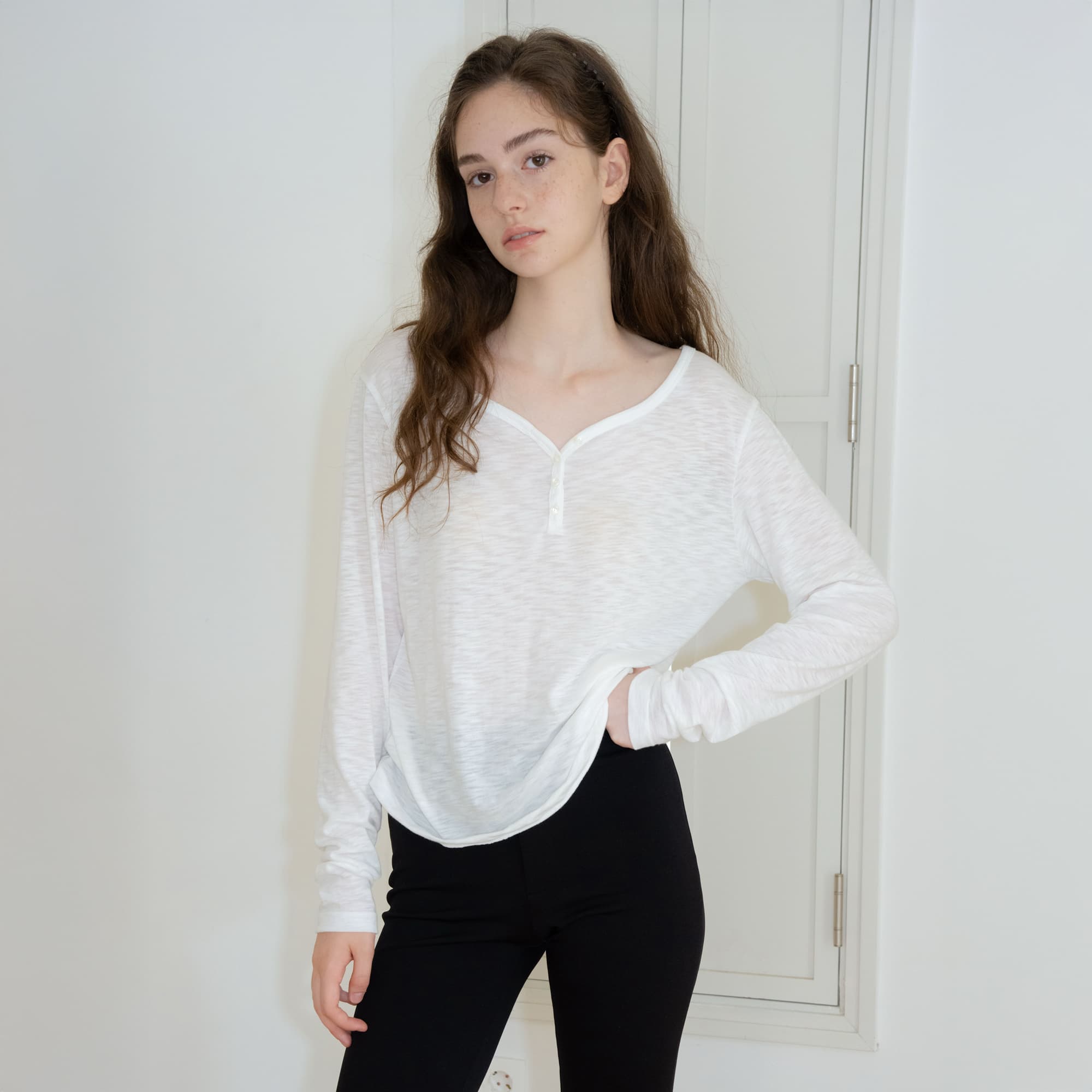 sheer slub button tee (ivory)