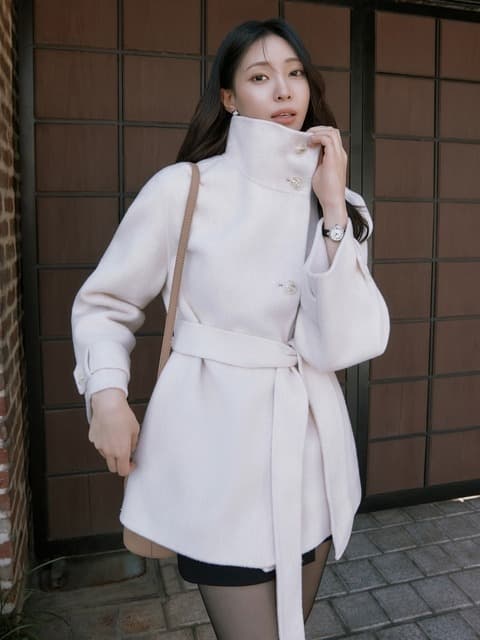 Ines cashmere short coat